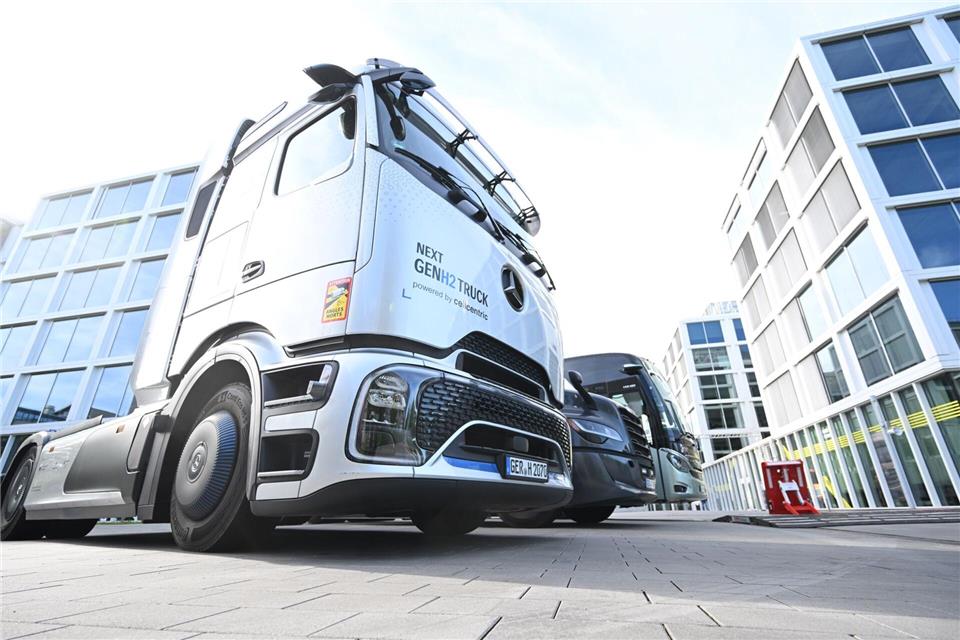 Daimler Truck: Gewinneinbruch im ersten Quartal.Bernd Weißbrod/dpa
