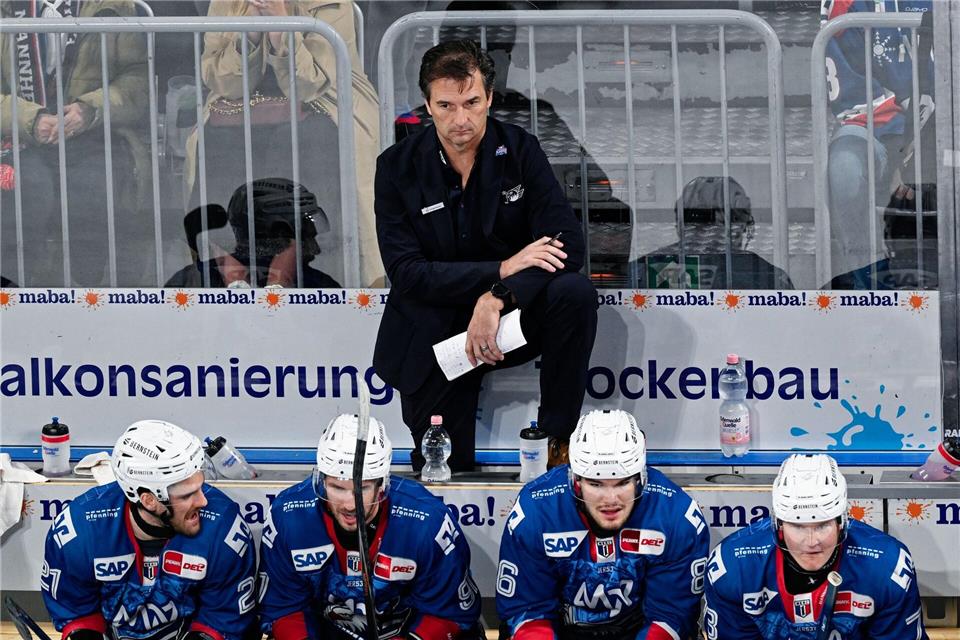 Dallas Eakins lobt seinen Torhüter Maximilian Franzreb. (Archivbild)Uwe Anspach/dpa