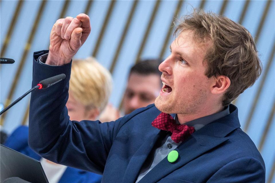 Damm wendet sich an das Landesverfassungsgericht in Greifswald. (Archivbild)Jens Büttner/dpa