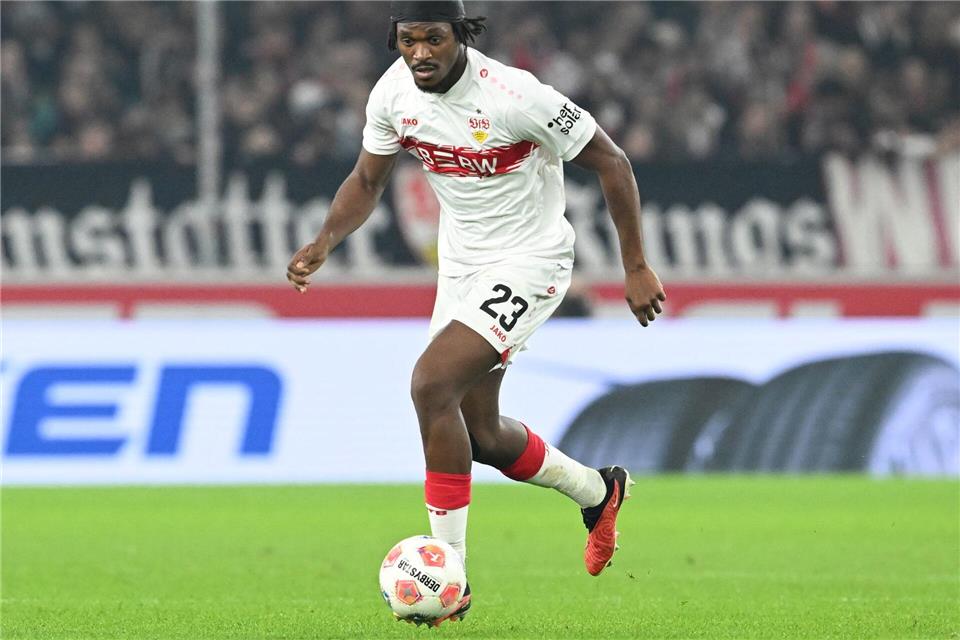 Dan-Axel Zagadou fehlt den Schwaben erneut wochenlang. (Archivbild)Bernd Weißbrod/dpa