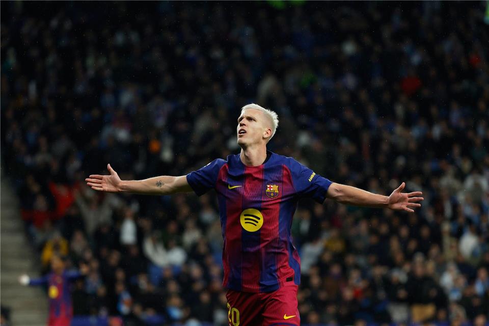 Dani Olmo brachte den FC Barcelona mit einem sehenswerten Tor in Führung.Joan Monfort/AP/dpa