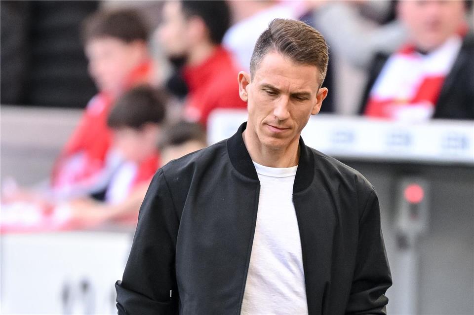 Daniel Bauer ist mit dem VfL Wolfsburg gegen den HSV zum Siegen verdammt. (Archivbild)Harry Langer/dpa