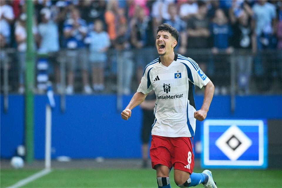 Daniel Elfadli trifft mit dem Hamburger SV auf seinen Ex-Club Magdeburg.Gregor Fischer/dpa