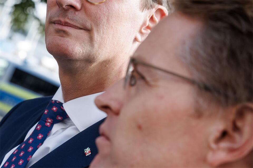 Schwarz-Grüne Kabinette zwischen Sicherheit und Kanzlerfrage  Daniel Günther und Hendrik Wüst unterstützen Friedrich Merz als Kanzlerkandidaten der Union.Markus Scholz/dpa