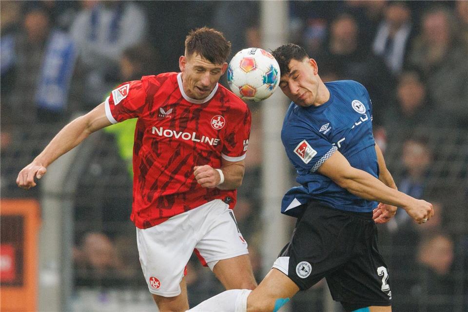 Daniel Hanslik (l) soll die Angriffsflexibilität beim VfL Bochum erweitern. (Archivbild)Friso Gentsch/dpa