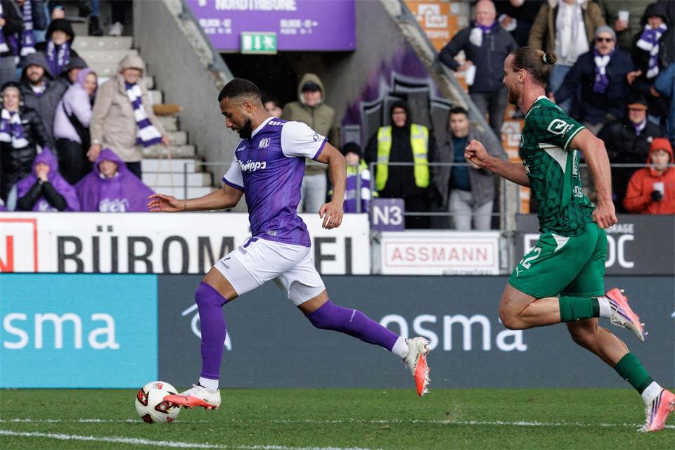 Daniel-Kofi Kyereh war vor dem 1:0 nicht aufzuhalten.David Ebener/dpa