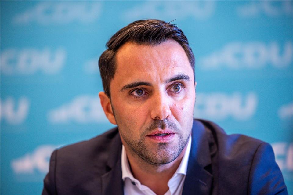 Daniel Peters ist Landesvorsitzender der CDU und ihr Spitzenkandidat für die bevorstehende Landtagswahl. (Archivbild.)Jens Büttner/dpa