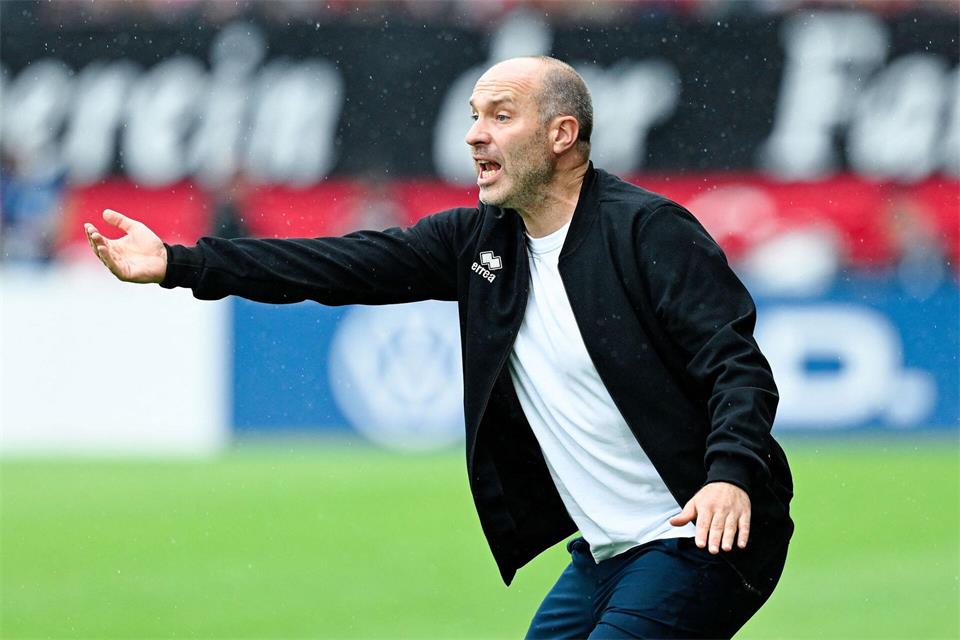 Daniel Scherning ist nicht mehr Trainer des SV Wehen Wiesbaden (Archivbild).Uwe Anspach/dpa