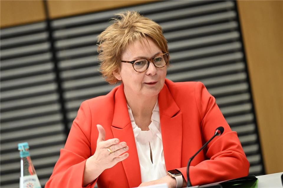 Daniela Behrens (SPD), Innenministerin von Niedersachsen. Im Bundesrat will Niedersachsen einen Gesetzesentwurf einbringen. (Archivbild)Shireen Broszies/dpa