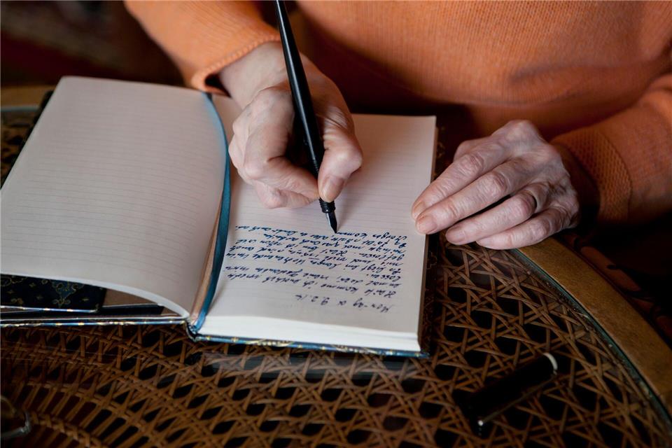 Dankbarkeitstagebuch, Morgenseiten oder Braindump: Beim Journaling gibt es verschiedene Ansätze.Silvia Marks/dpa-tmn