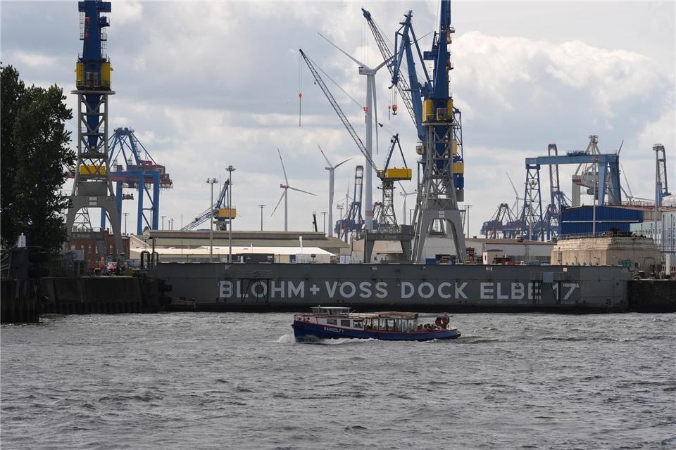 Darf den Eigentümer wechseln: die Werft Blohm+Voss im Hamburger Hafen. (Archivbild) Marcus Brandt/dpa