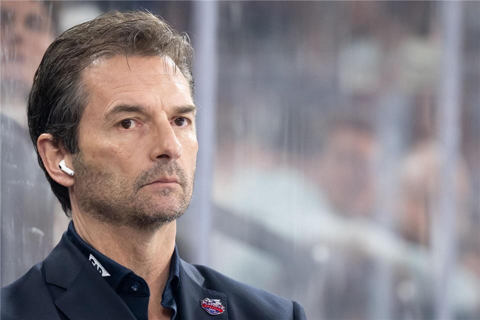 Darf einen weiteren Neuzugang begrüßen: Adler-Coach Dallas Eakins. (Archivbild)Sven Hoppe/dpa