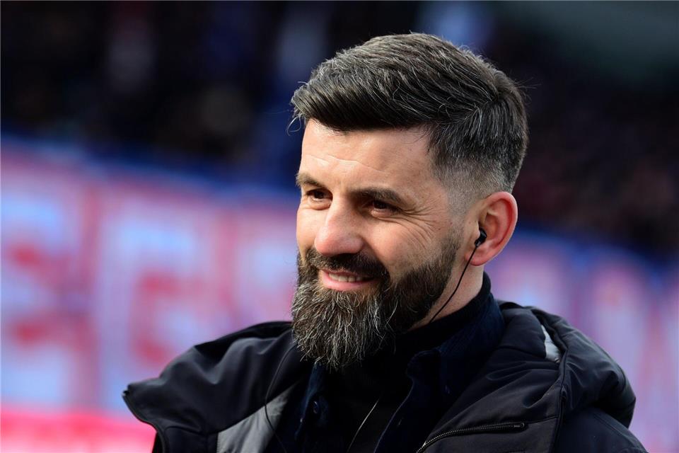 Darf sich über die Tabellenführung freuen: Schalkes Trainer Miron Muslic.Daniel Bockwoldt/dpa