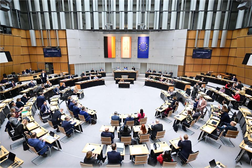 Das Abgeordnetenhaus ist gegen ein Gesetz, das Werbung in Berlin erheblich einschränken würde. Sebastian Christoph Gollnow/dpa