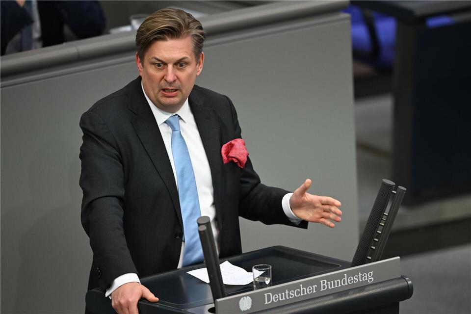 Das Amtsgericht Chemnitz prüft, ob die Immunität von Maximilian Krah aufgehoben wird. (Archivbild)Markus Lenhardt/dpa