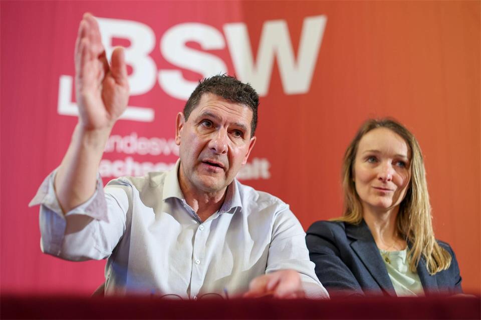 Das BSW geht mit einer Doppelspitze ins Rennen: mit Co-Landeschef Thomas Schulze und der Historikerin Claudia Wittig. (Archivbild)Jan Woitas/dpa