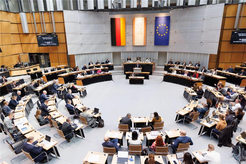 Das Berliner Landesparlament tagt zum letzten Mal in diesem Jahr. (Archivbild)Carsten Koall/dpa
