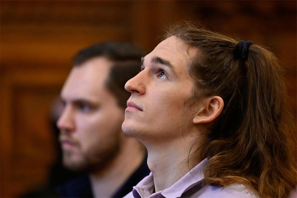 Das Berufungsgericht in Budapest verringerte die Strafe für Maja T. um ein Jahr.Denes Erdos/AP/dpa