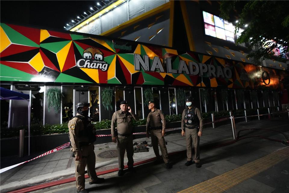 Das Bierlokal liegt in der Nähe des bekannten Chatuchak-Marktes.Sakchai Lalit/AP/dpa