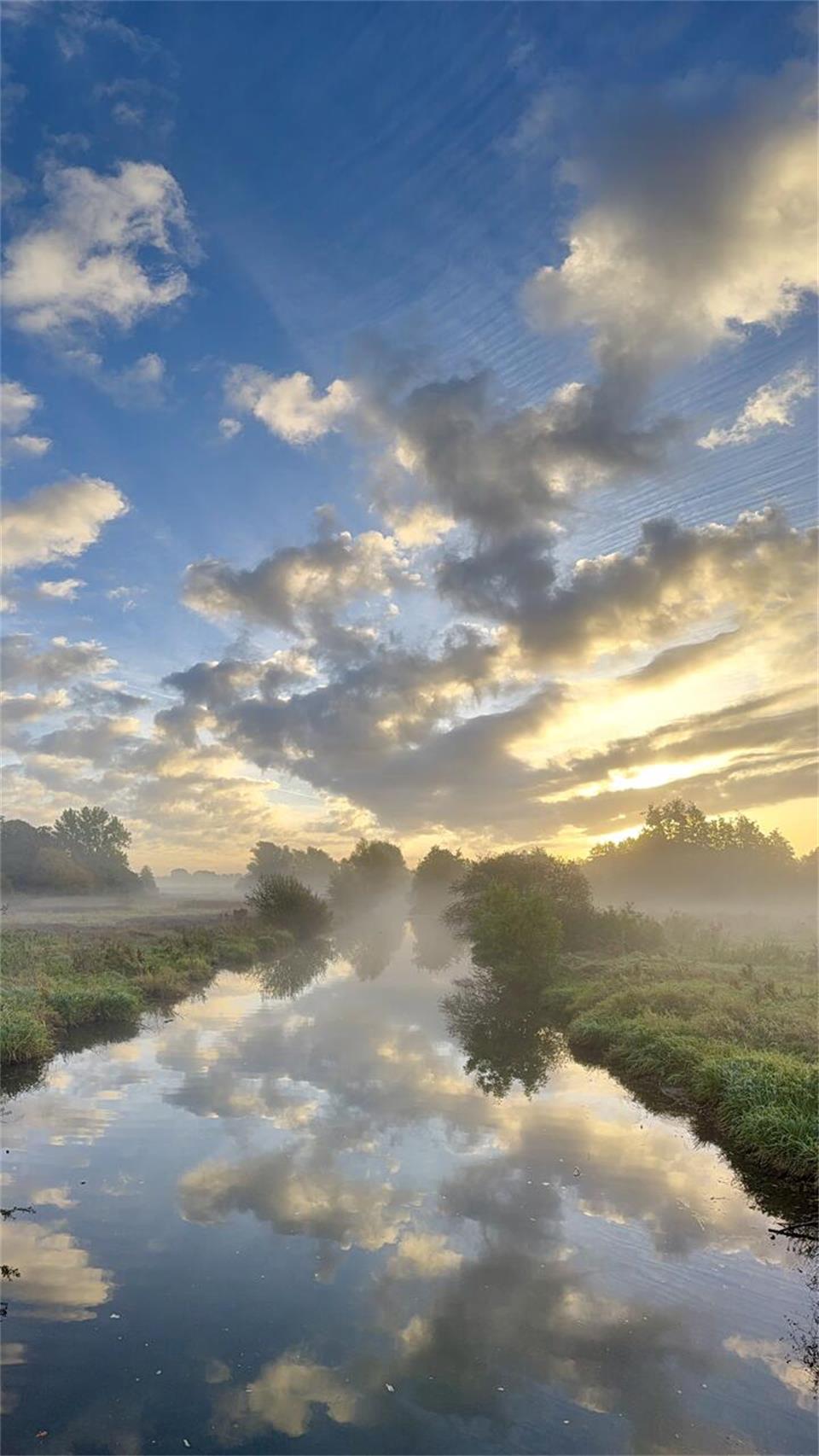 Das Bild hat Andrea Langela aufgenommen. Dazu schreibt sie: "Die ersten Sonnenst...