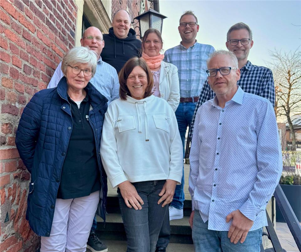 Das Bild zeigt von links nach rechts: Maria Rave, Andreas Selting, Björn Schmidt, Marion Wissing, Veronika Hoffboll, Markus Hoffstädte, Ingo Hoffboll, Andreas Heyken