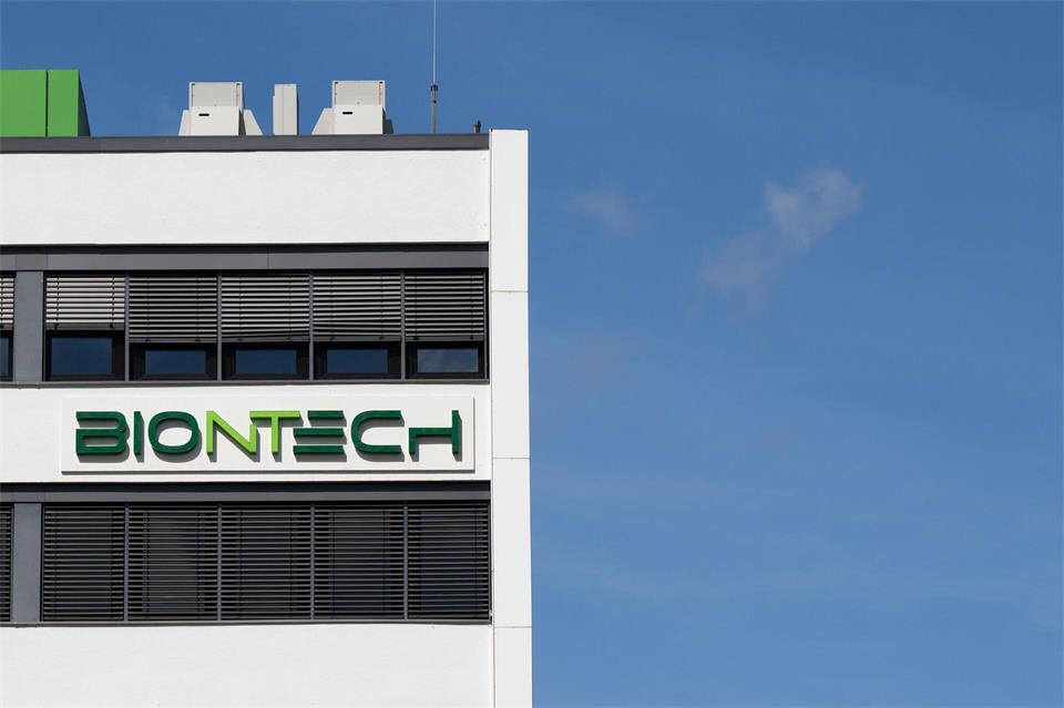 Das Biotechnologieunternehmen Biontech unterhält in Marburg einen Standort für die Impfstoffherstellung, für den Verkaufsoptionen geprüft werden. Boris Roessler/dpa