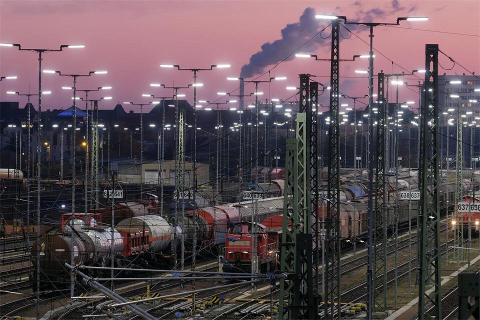 Das Bruttoinlandsprodukt in Sachsen-Anhalt ist im ersten Halbjahr 2026 um 0,6 Prozent gewachsen im Vergleich zum Vorjahreszeitraum. (Symbolbild)Sebastian Willnow/dpa-Zentralbild/dpa