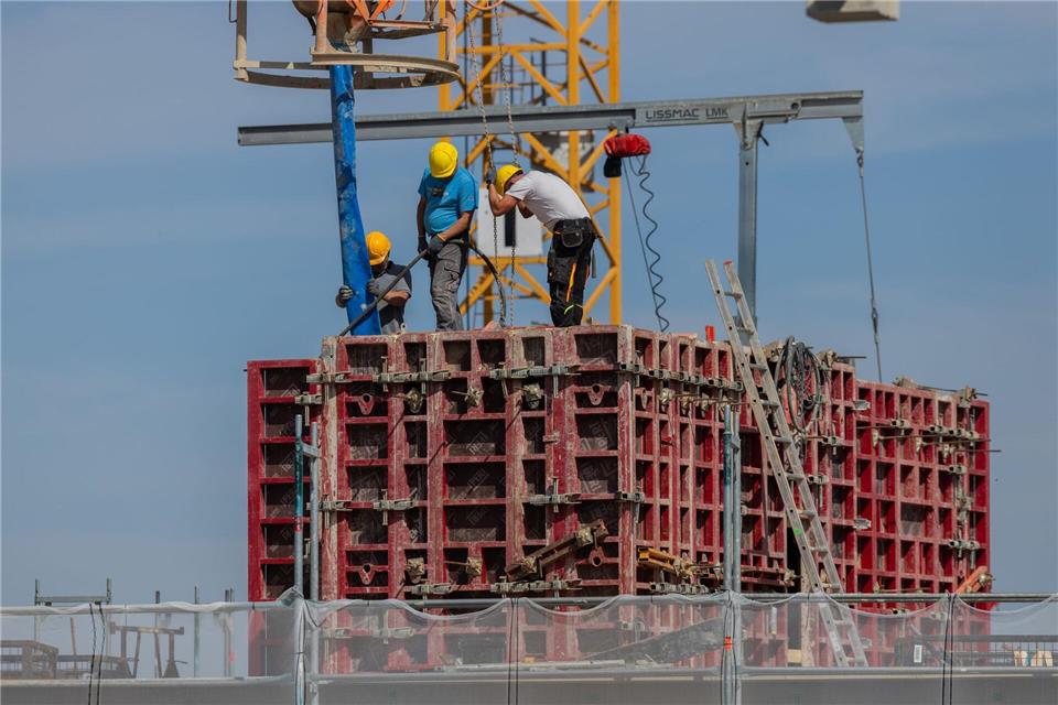Das Budget für geförderten Wohnraum in Nordrhein-Westfalen wird aufgestockt. Ob es reicht? (Archivbild)Rolf Vennenbernd/dpa