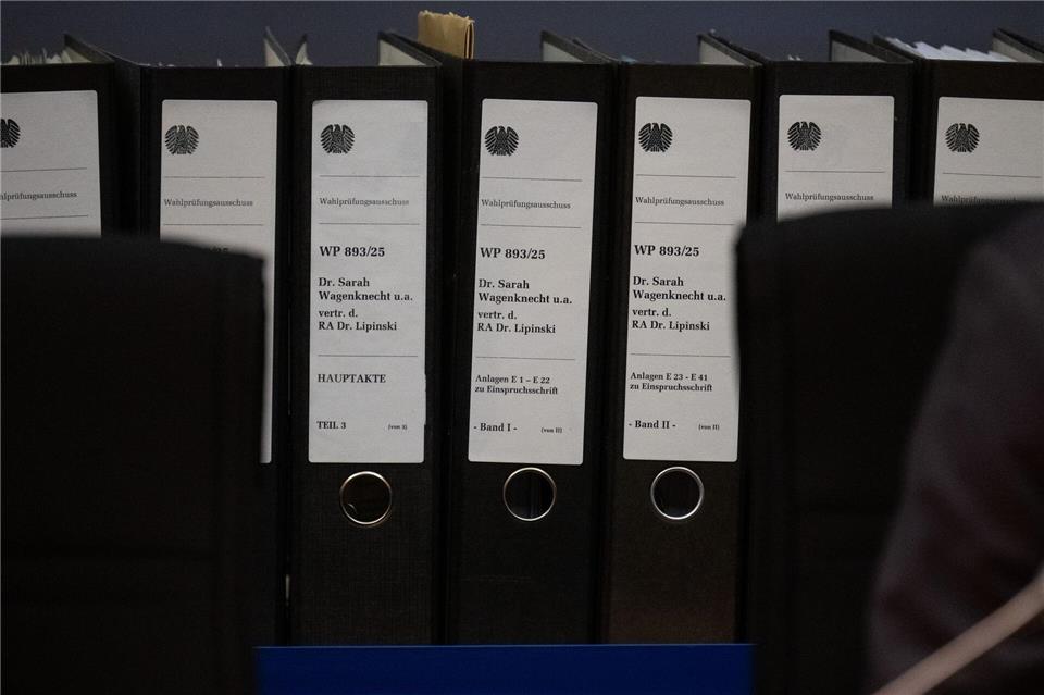 Das Bündnis Sahra Wagenknecht hat sehr viel Material für die Einsprüche gegen das Ergebnis der Bundestagswahl zusammengetragen.Sebastian Christoph Gollnow/dpa