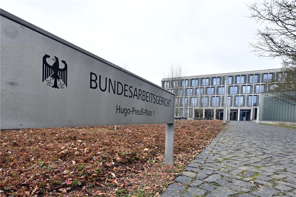 Das Bundesarbeitsgericht verhandelt über Lohngerechtigkeit zwischen Frauen und Männern (Illustration). Martin Schutt/dpa