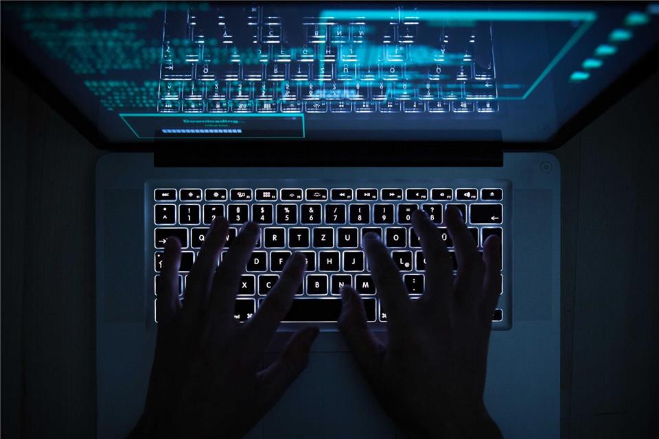 Das Bundesverfassungsgericht hat eine Klage gegen Befugnisse der Strafverfolgungsbehörden zur Online-Durchsuchung geprüft. (Symbolbild)picture alliance / Silas Stein/dpa