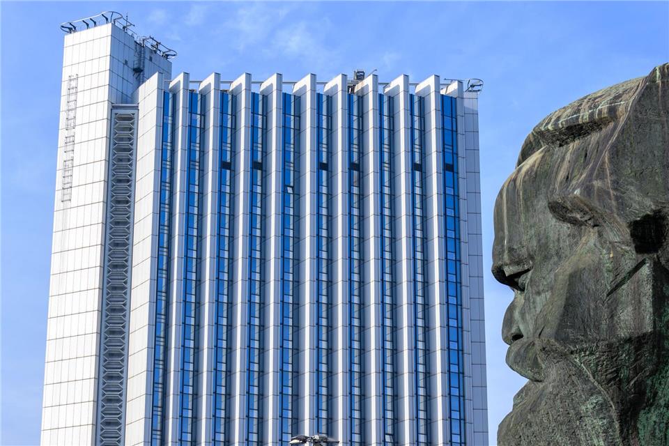 Das Congresss Hotel schließt zum 31. Januar. (Archivbild)Hendrik Schmidt/dpa