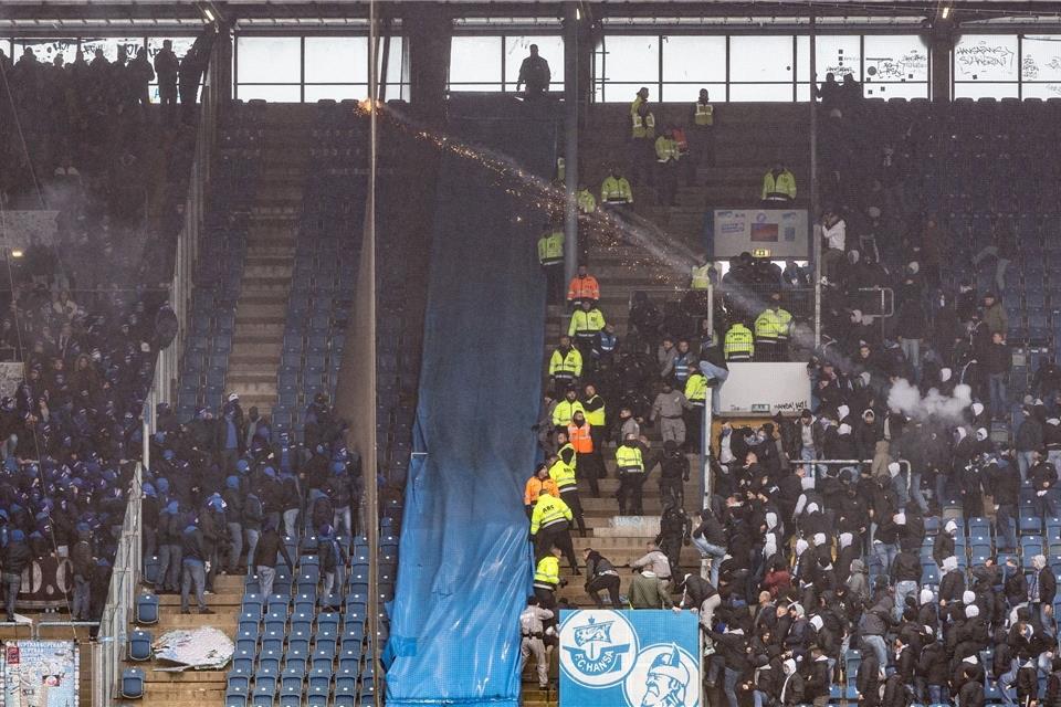 Hansa Rostock in vier Fällen vor DFB-Sportgericht Das DFB-Sportgericht verhandelt das Fehlverhalten der Rostocker Anhänger.