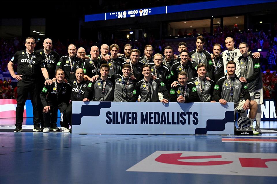 Das DHB-Team freute sich aber über SIlber.Sina Schuldt/dpa