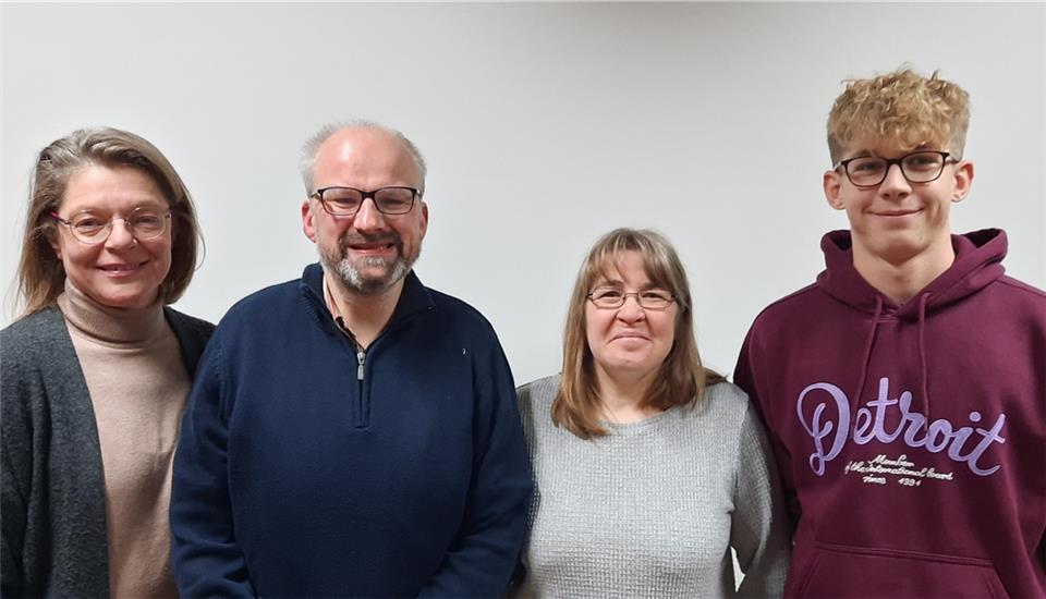 Das DRK Raesfeld ehrte (v.l.) Petra Gesing, Ralf Steinkamp und Elke Brockhoff für ihre 40-jährige Mitgliedschaft. Leonard Kausch ist seit fünf Jahren im DRK.