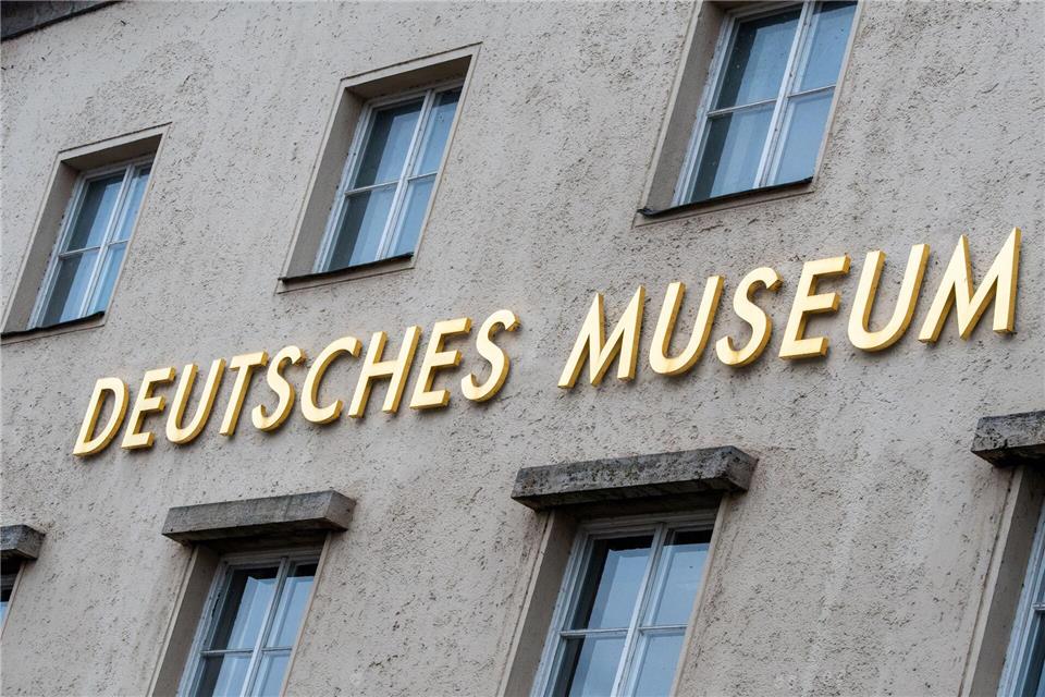 Das Deutsche Museum bekommt ein zentrales Depot für seine Objekte. (Symbolbild)  Peter Kneffel/dpa