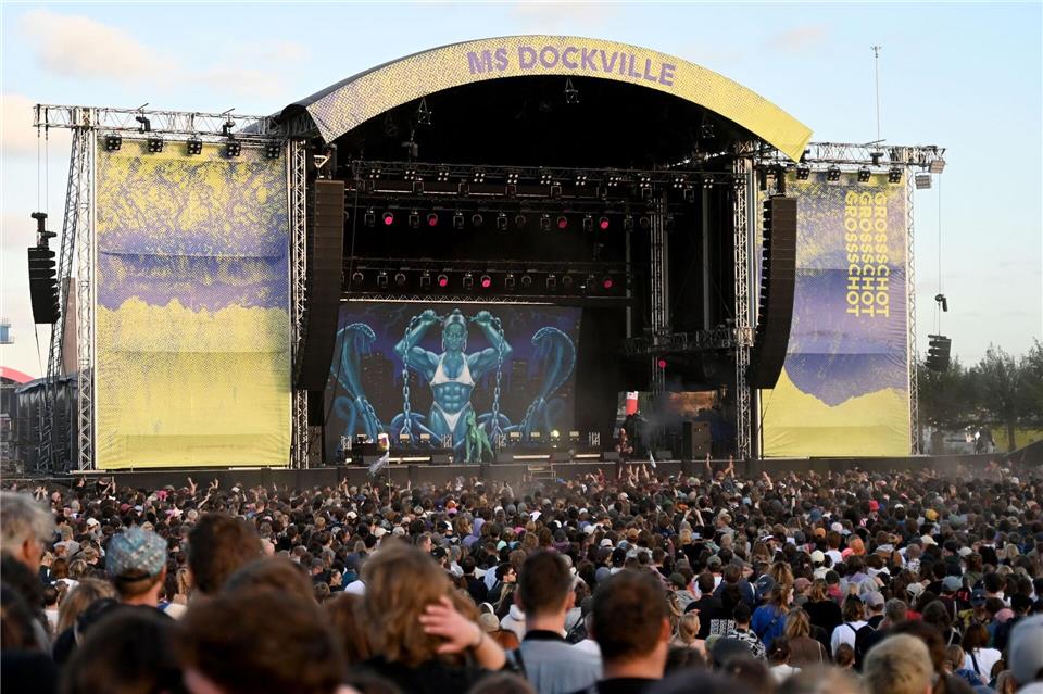 Das Dockville-Festival in Hamburg-Wilhelmsburg ist nach zwei Tagen zu Ende gegangen – mit mehr als 100 Musik-Acts.David Hammersen/dpa