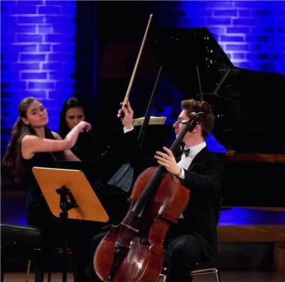 Duo Capriccio performs in the Raesfeld Knights' Hall