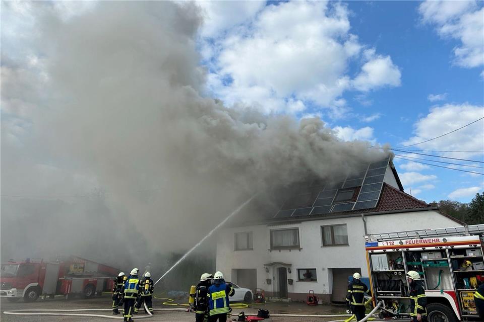 Das Einfamilienhaus in Glan-Münchweiler ist laut Polizei derzeit nicht begehbar. -/Polizeiinspektion Kusel/dpa
