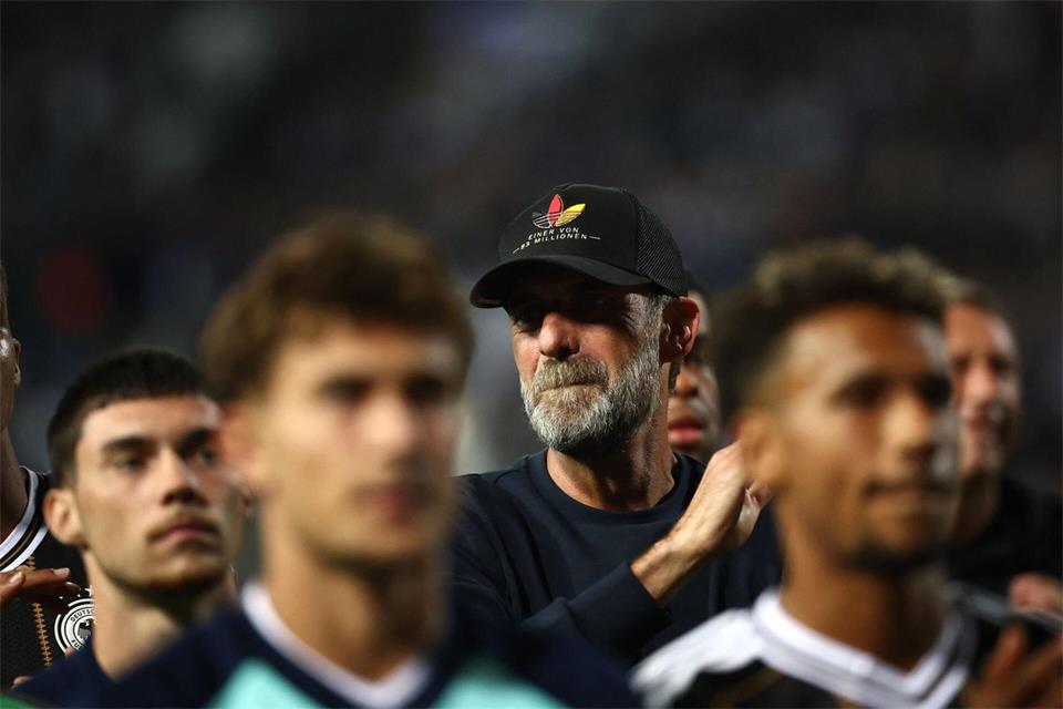 Das Erreichen des Viertelfinales in der Nations League kann für den Bundestrainer kompliziert werden. Christian Charisius/dpa