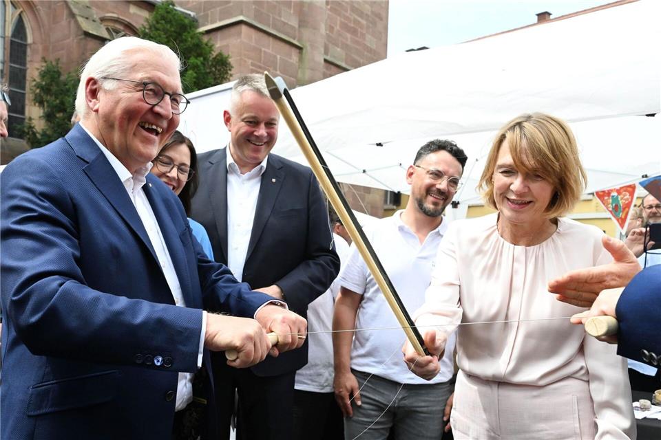 Das „Fest der Demokratie“ wurde von Bundespräsident Steinmeier eröffnet.  Uli Deck/dpa