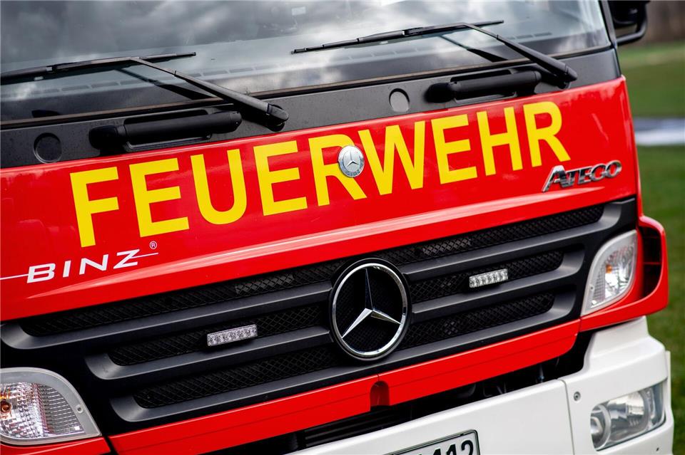 Das Feuer brach in einem Zimmer des Altenheims aus. (Symbolbild)Hauke-Christian Dittrich/dpa