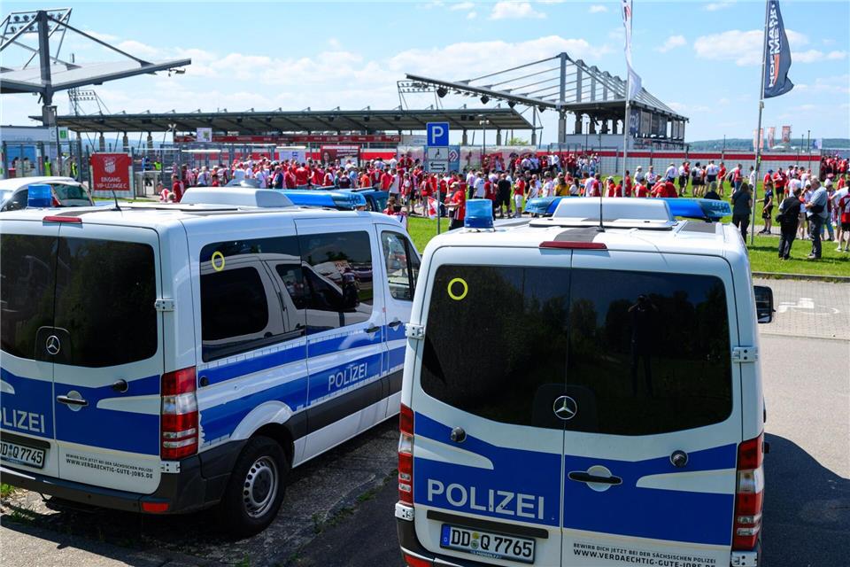 Das Finale im sächsischen Landespokal zwischen dem FSV Zwickau und Erzgebirge Aue ist ein Hochrisiko-Spiel. Hendrik Schmidt/dpa
