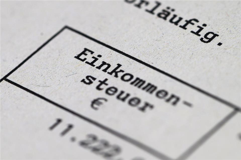 Das Finanzamt Kassel verschickt nun Vorschläge für eine Einkommenssteuererklärung. (Symbolbild)Robert Michael/dpa