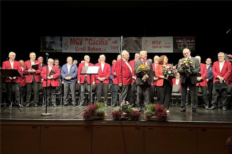 Das Foto ist im Reken-Forum bei einem gemeinsamen Auftritt im Oktober 2025 entstanden.