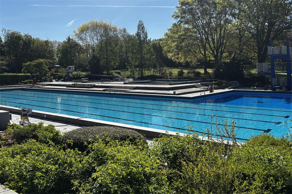 Das Frei- und Hallenbad in Reken.