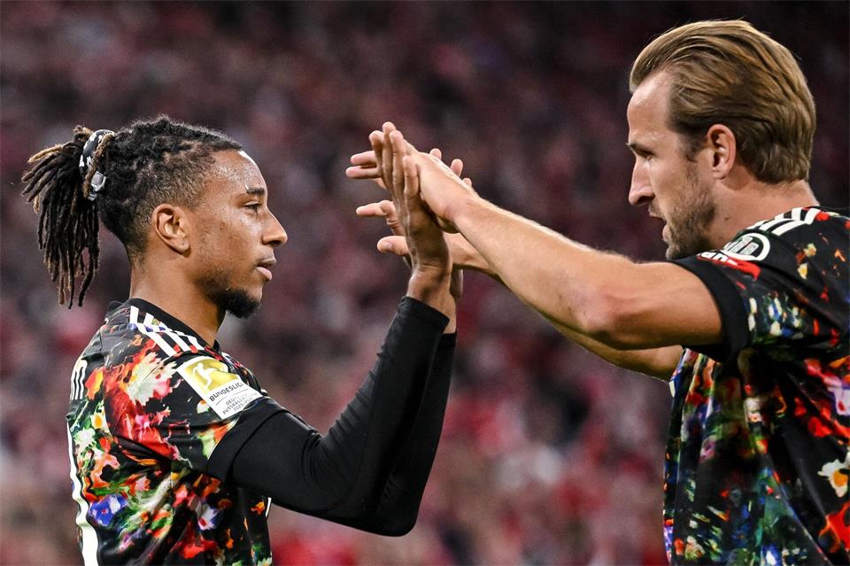 Das Fünf-Tore-Duo Michael Olise (l) und Harry Kane überragte alle anderen.Harry Langer/dpa