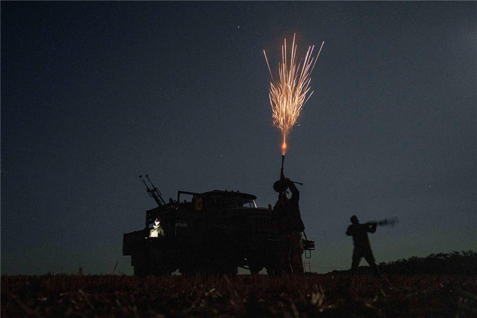Das Gebiet Dnipropetrowsk ist seit langem Schauplatz der militärischen Auseinandersetzung - Drohnen schlagen immer wieder hier ein. (Archivbild) Evgeniy Maloletka/AP/dpa