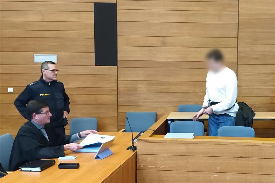 Das Gericht verhängte die Unterbringung in einer Psychiatrie. Britta Schultejans/dpa