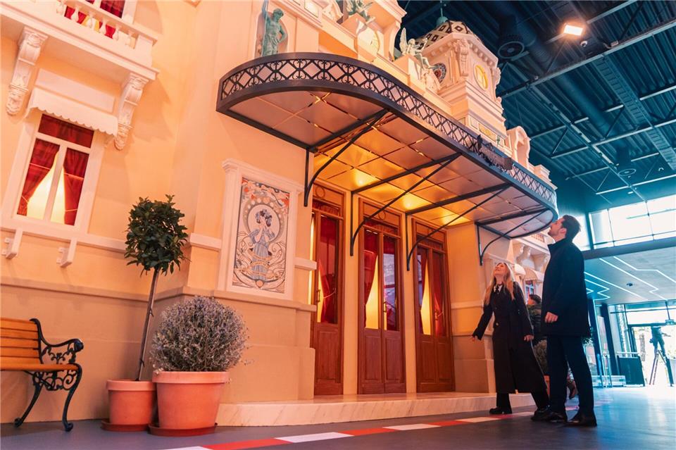 Das Hallendach raubt etwas die Illusion, doch sonst kann man sich im neuen Themenbereich Monaco wie an der Côte d’Azur fühlen.Europa-Park/dpa-tmn